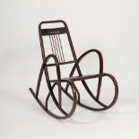 Gebrüder Thonettätig 19./20. Jh.Schaukelfauteuil Nr. 511Entwurf um 1906/07. Gebeiztes Bugholz,