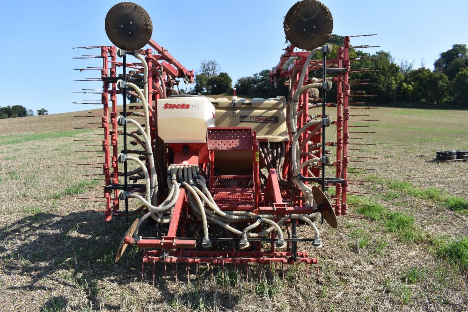 6m Weaving Tine Drill c/w Turbo Jet Wizard Hydraulic Fan. - Image 5 of 6