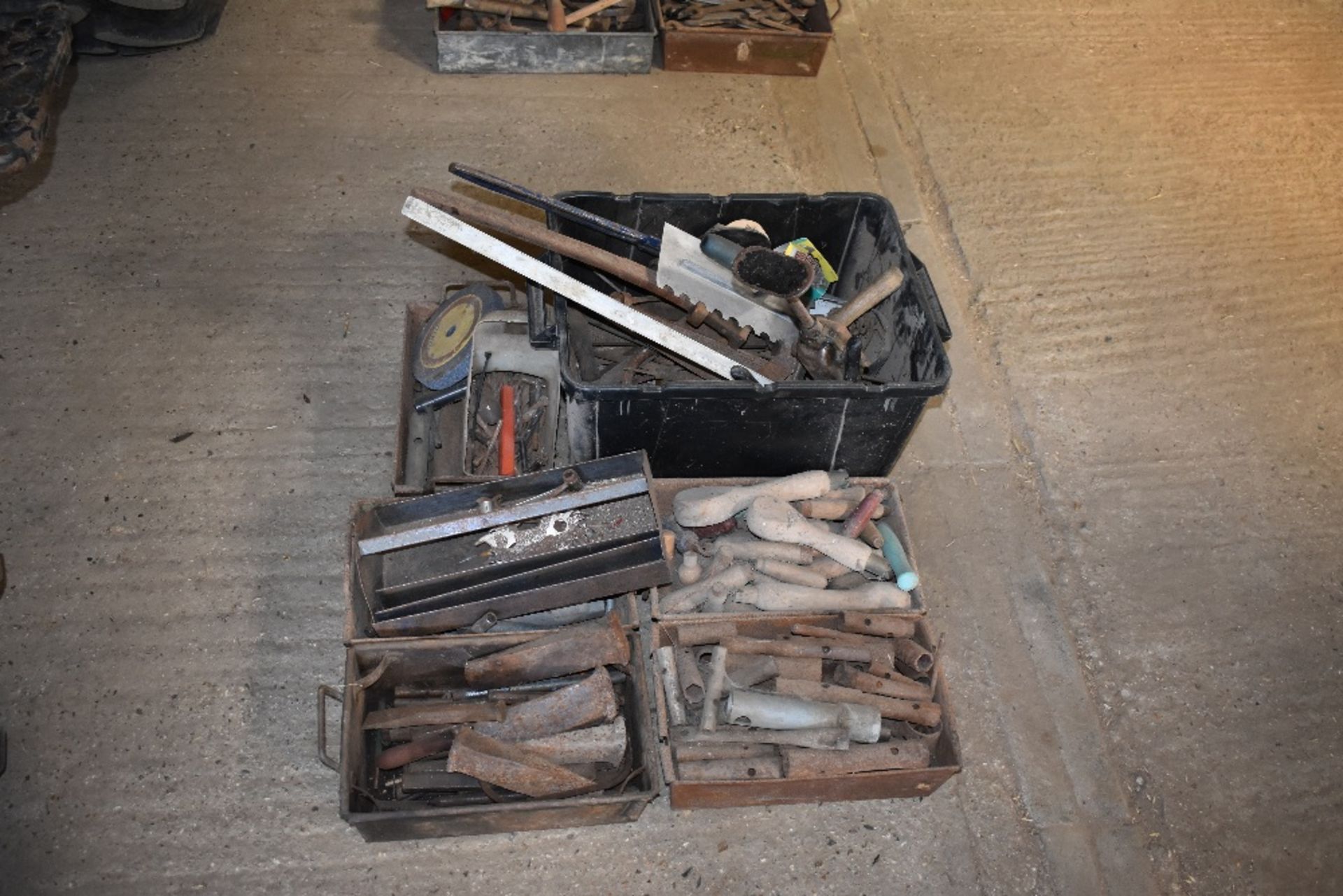 Qty Tools, Wedges, Spirit Level Etc