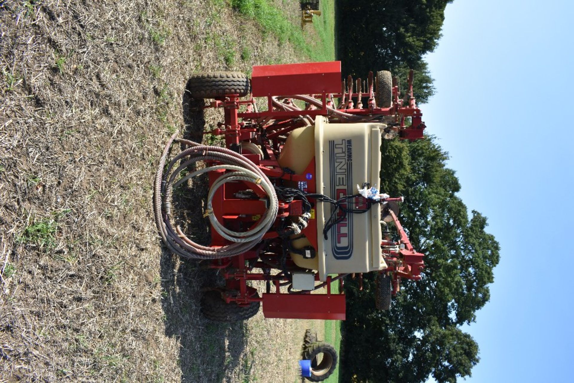 6m Weaving Tine Drill c/w Turbo Jet Wizard Hydraulic Fan. - Image 6 of 6