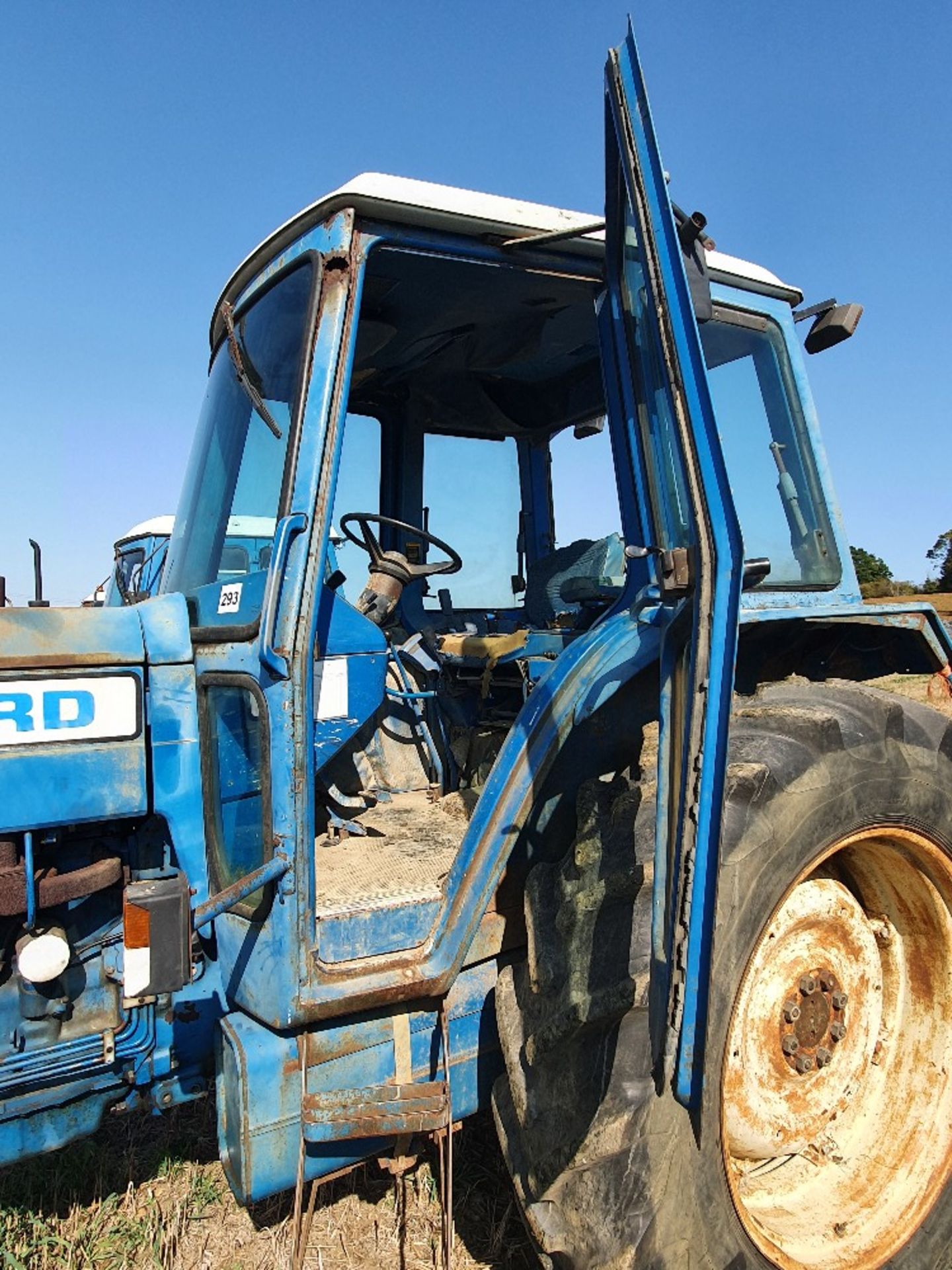 1979 Ford 7700 Dual Power 2WD Tractor hrs 6616 - Image 3 of 8