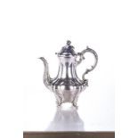 A VICTORIAN SILVER COFFEE POT, EDWARD, EDWARD JUNIOR, JOHN AND WILLIAM BARNARD, LONDON, 1840 NOT