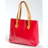 A LOUIS VUITTON VERNIS BRENTWOOD BAG