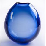 A HOLMEGAARD PER LUTKEN SAPPHIRE DROP VASE, 1968