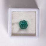 AN UNMOUNTED EMERALD a hexagonal Emerald weighing 2,11 carats