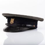 SOUTH AFRICAN ORDINANCE CORPS OFFICER'S PEAK CAP In rare veldt green spec, 1922-1930s. SAOC