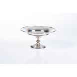 AN EDWARD VII SILVER TAZZA, WILLIAMS (BIRMINGHAM) LTD, BIRMINGHAM, 1904 Moulded rim, raised on a