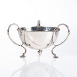 A GEORGE V SILVER FRUIT BOWL, ADIE BROTHERS LIMITED, BIRMINGHAM, 1921 Circular, the shaped rim