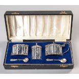 A CASED ELIZABETH II SILVER CONDIMENT SET, A CHICK AND SONS LIMITED, LONDON, 1972