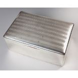 A VICTORIAN SILVER CIGAR BOX, SAMPSON MORDAN & CO, LONDON, 1901