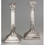 A PAIR OF EDWARD VII SILVER CANDLESTICKS, WILLIAMS LIMITED, BIRMINGHAM, 1910