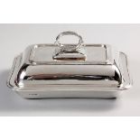 A GEORGE V SILVER ENTREE DISH, WILLIAM HUTTON AND SONS, SHEFFIELD, 1935