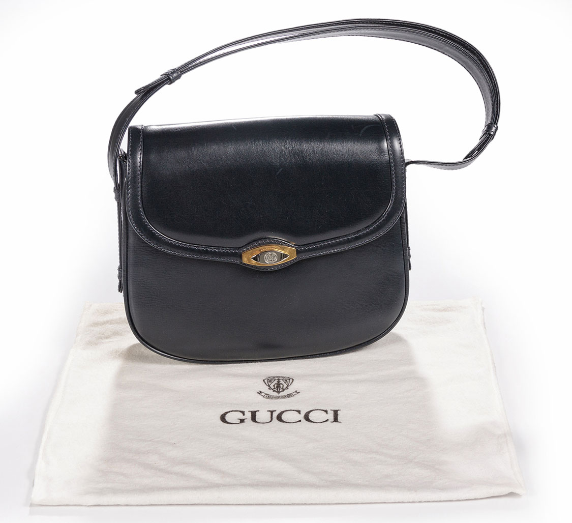 A VINTAGE LEATHER GUCCI SHOULDER BAG - Image 4 of 4