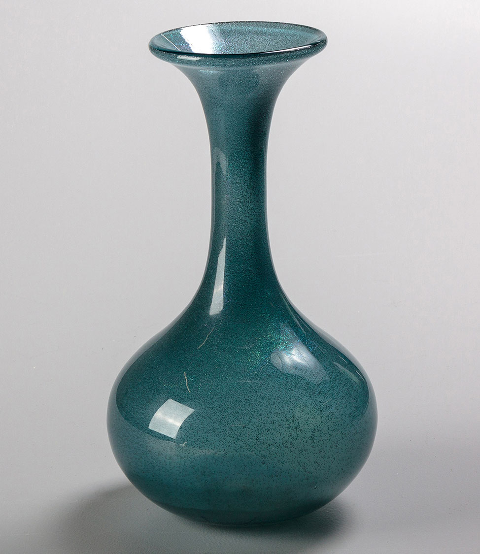 A KOSTA BODA ART GLASS VASE