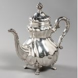 A GERMAN SILVER COFFEE POT, WILKENS & SOHNE