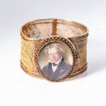 A LATE 18TH / EARLY 19TH CENTURY MINIATURE-PORTRAIT HINGED BANGLE