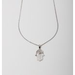 A SILVER DIAMOND HAMSA HAND PENDANT ON A 45CM CHAIN