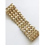 A 9CT GOLD BRACELET