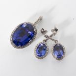 A SUITE OF TANZANITE AND DIAMOND JEWELLERY