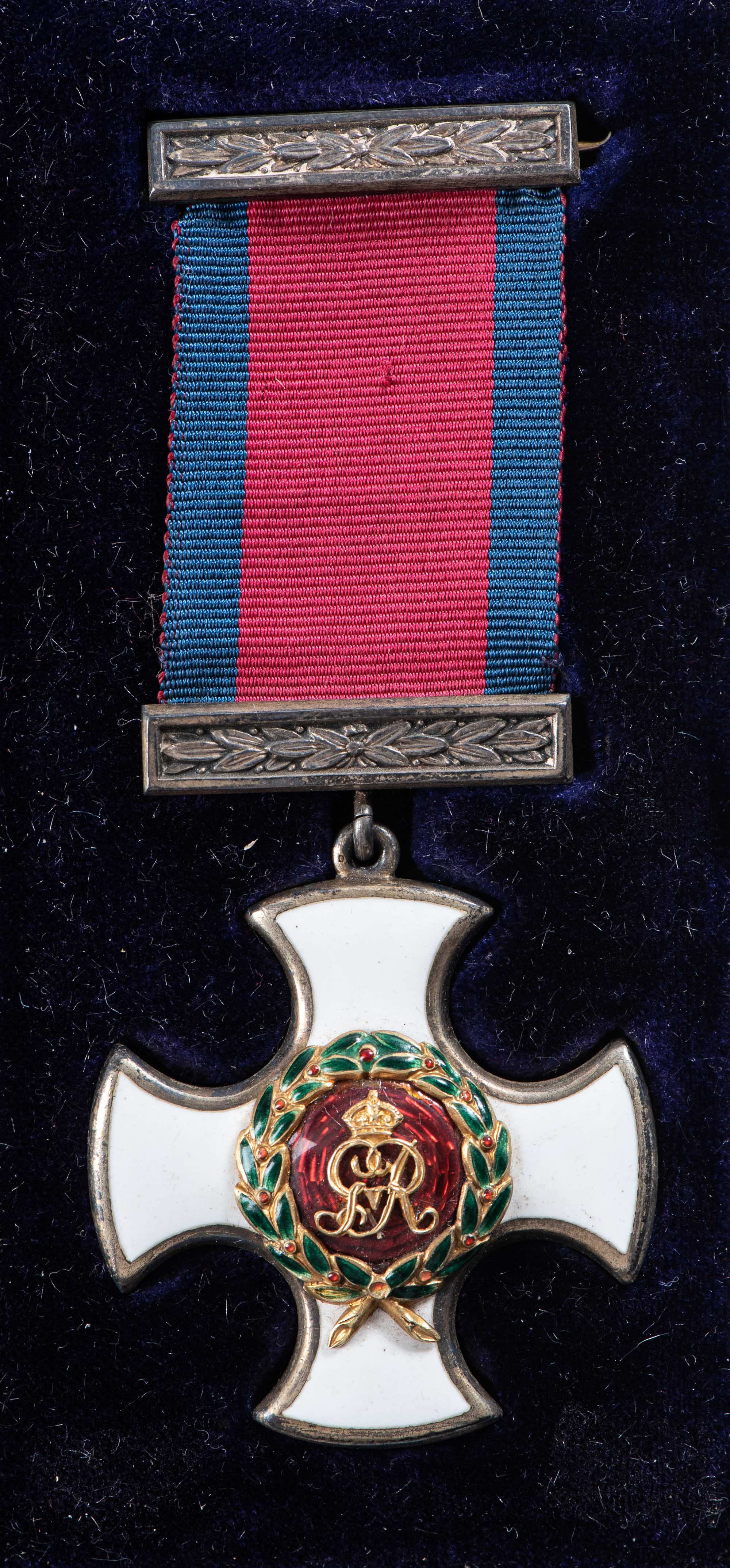 DISTINGUISHED SERVICE ORDER (DSO) GEORGE, IN BOX OF ISSUE, COMPLETE WITH ORIGINAL RIBBON AND TOP BAR - Image 4 of 6