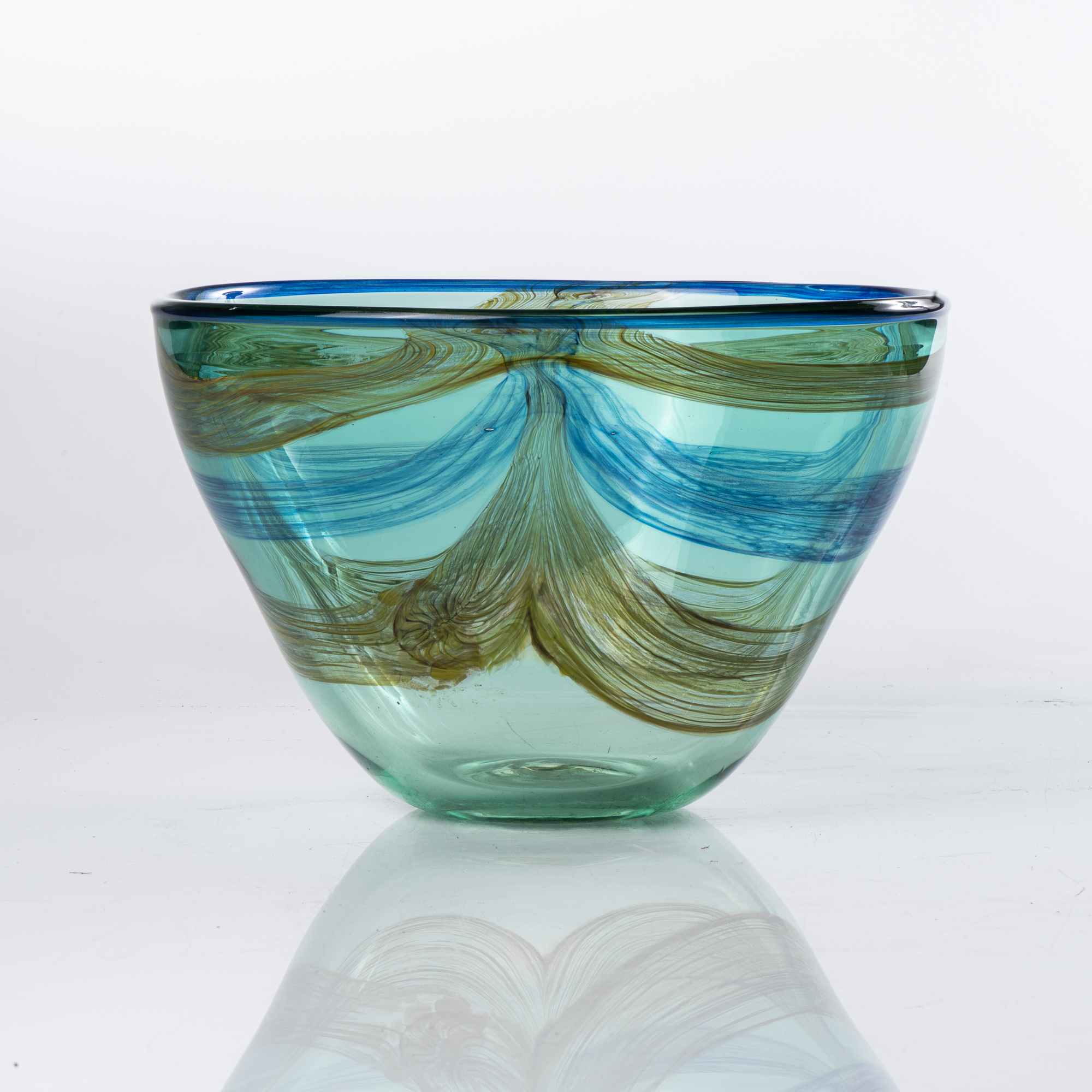SHIRLEY CLOETE (SOUTH AFRICAN 1921 - 2010): A GLASS BOWL