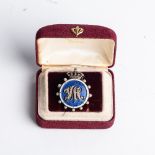 A 19TH CENTURY GOLD, ENAMEL AND PEARL BROOCH