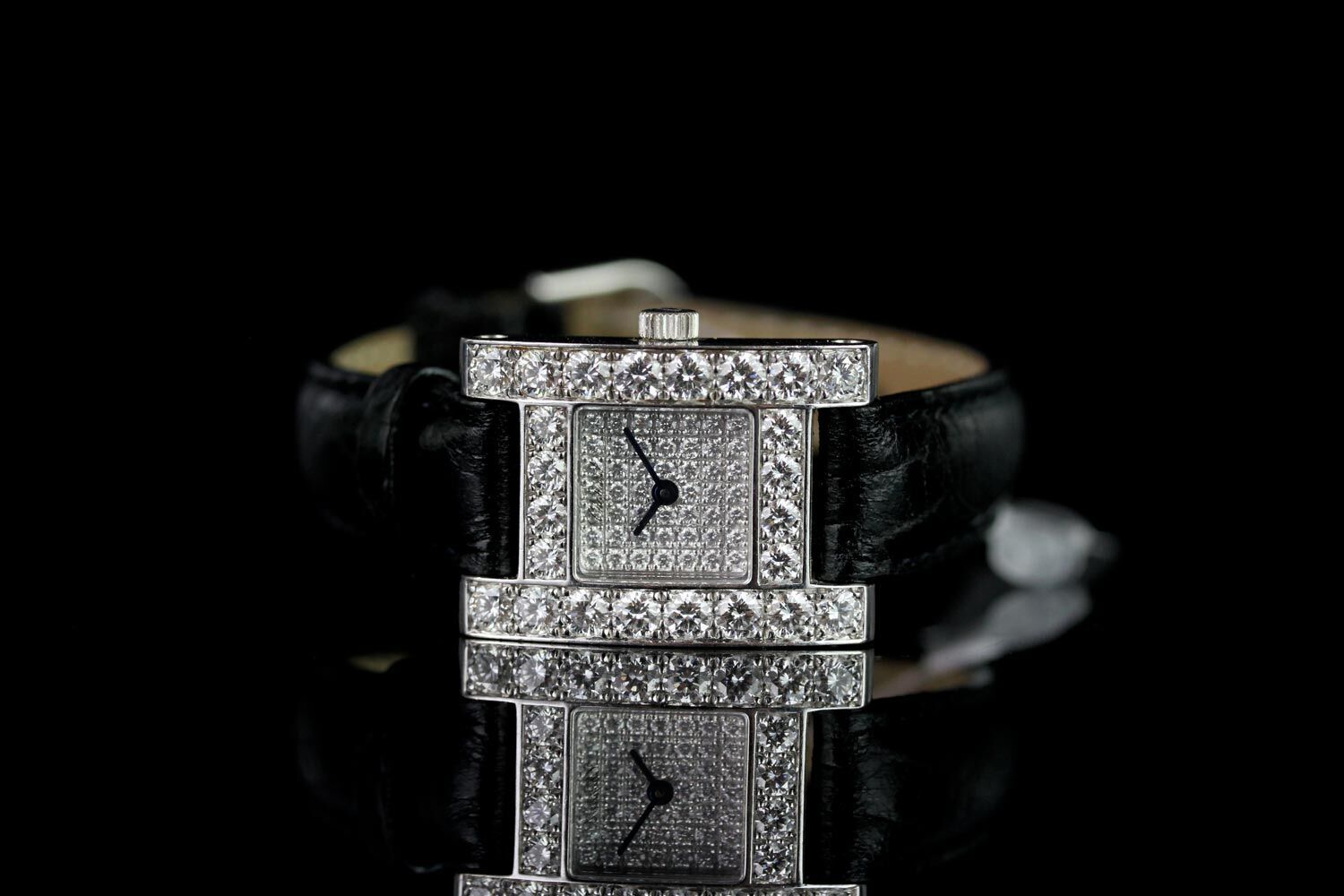 LADIES CHOPARD DIAMOND SET H WRISTWATCH REF 493 1, square pave set diamond dial, diamond set bezel