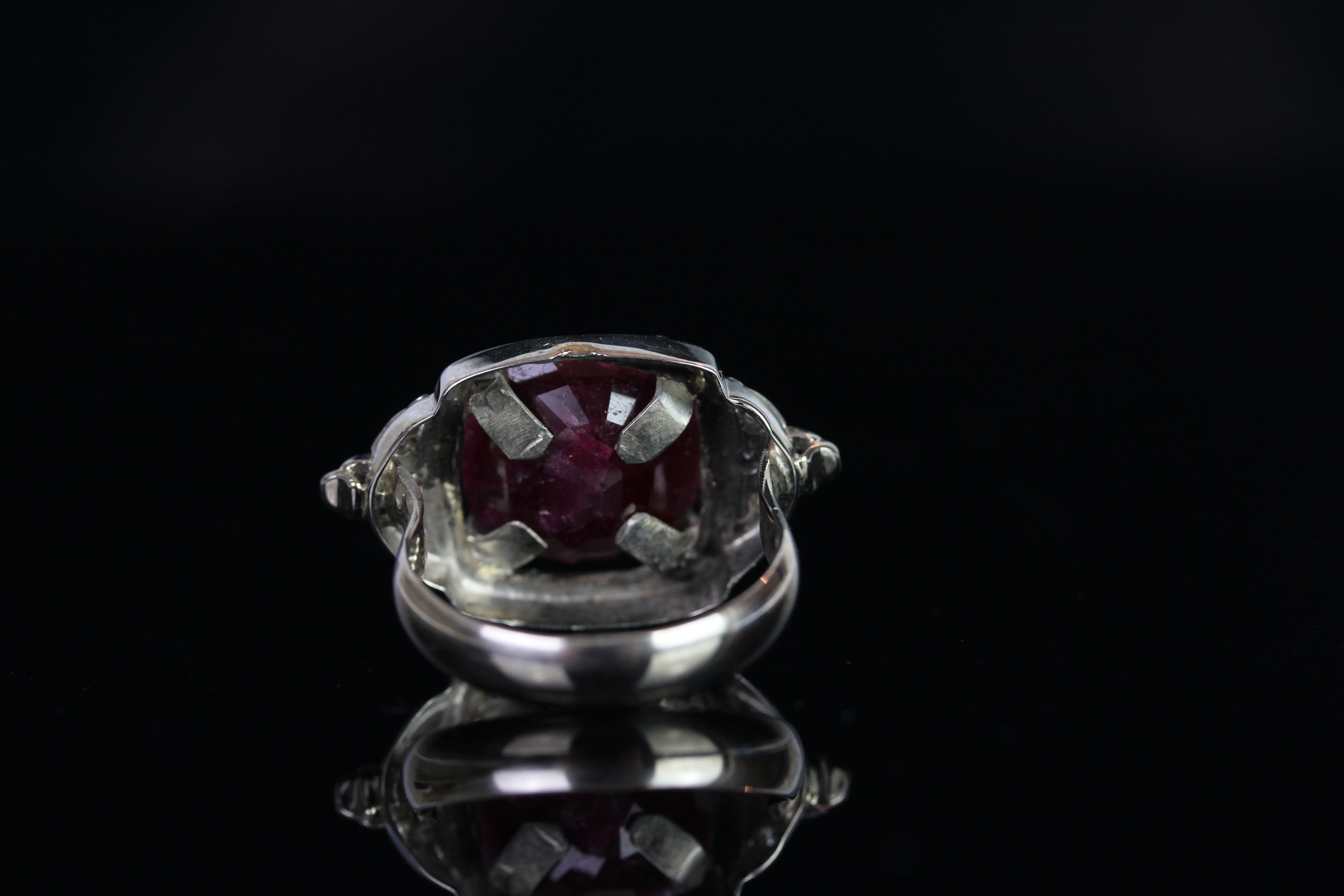 14ct White Gold Ruby and Diamond ring featuring centre, cushion cut, natural Ruby (11.04ct), claw - Image 3 of 4