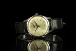 GENTLEMENS LONGINES WRISTWATCH REF. 7158, circular silver dial with etched silver hour markers an