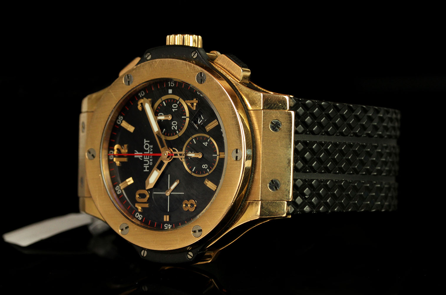 GENTLEMANS 18K HUBLOT BIG BANG, MODEL 301-W, round, black dial with gold illuminated hands, arabic - Image 2 of 3