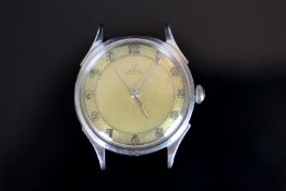 GENTLEMENS OMEGA AUTOMATIC 'BUMPER' WRISTWATCH REF. 2421 CIRCA 1945, circular patina two tone dial