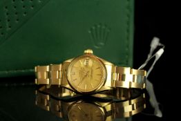 LADIES ROLEX DATEJUST W/BOX, circular champagne tapestry dial with baton hour markers, date at 3 0'