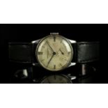 GENTLEMAN'S VINTAGE VACHERON CONSTANTIN CIRCA 1940s, silver dial,black hands,black roman numeral