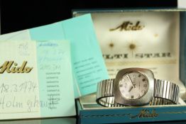 GENTLEMENS MIDO MULTI STAR DAY DATE WRISTWATCH W/ BOX & PAPERS, circular silver dial with block hour