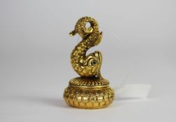 Gilt Fish box, 5.5cm high, stone set eyes, hinged lid