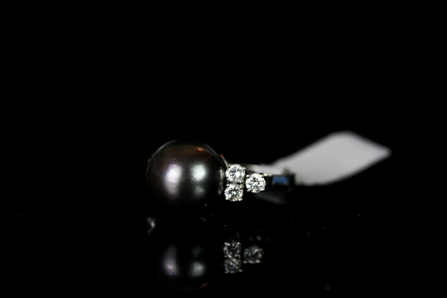 18cCT WHITE GOLD BLACK SOUTH SEA PEARL WITH DIAMOND SET SHOULDERS, pearl estimated 10mm, diamonds - Image 2 of 3