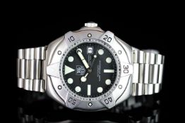 GENTLEMEN'S TAG HEUER AUTOMATIC DIVER'S WRISTWATCH REF. 840.006-2, circular dark navy dial with