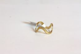 9CT SHAPED DRESS RING , total weight1.78gms, ring size leading edge S.