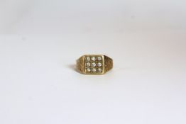 9CT CZ FLOODLIGHT SIGNET RING,hallmarked, total weight 2.63 gms,ring size Q,