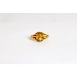 22CT SINGLE CITRINE SIGNET RING DATED LONDON 1894,hallmarked, total weight 8.4 gms, size T.