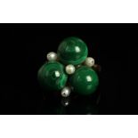 14K THREE STONE MALACHITE AND FRESHWATER PEARL RING,stones estimated as 10.1mm each, total weight