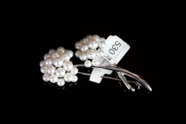 STUNNING 18CT WHITE GOLD MIKIMOTO PEARL BROOCH, not hallmarked , stamped 750, total weight 14.9