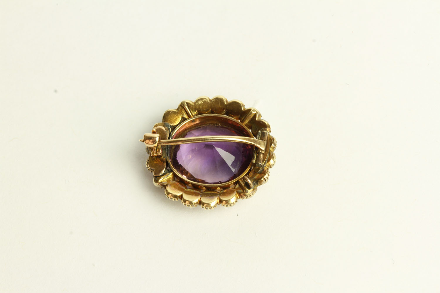 Amethyst and Pearl Brooch, set with a centre amethyst, surrounded by pearls. - Image 2 of 2