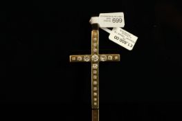 18K HEAVY CROSS SET WITH 20 BRILLIANT CUT DIAMONDS,diamonds estimated as 1.70ct total weight,total