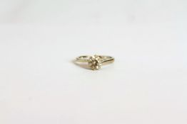 18CT SINGLE STONE BRILLIANT CUT DIAMOND RING , ESTIMATED AT 1.00CT,total weight 2.76gms, stamped