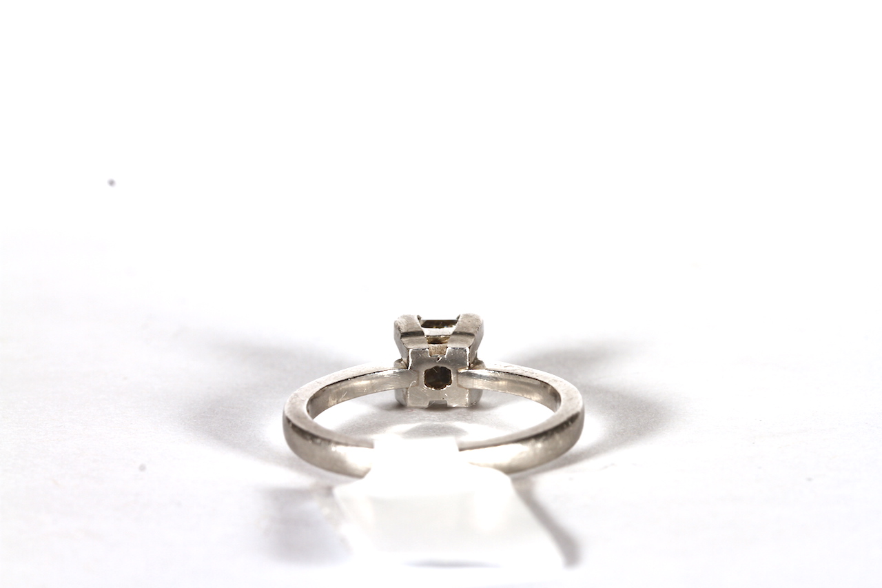 PLATINUM SINGLE STONE PRINCESS CUT DIAMOND RING ESTIMATED AS 0.84CT TOTAL, WITH GIA CERTIFICATE - Image 3 of 3