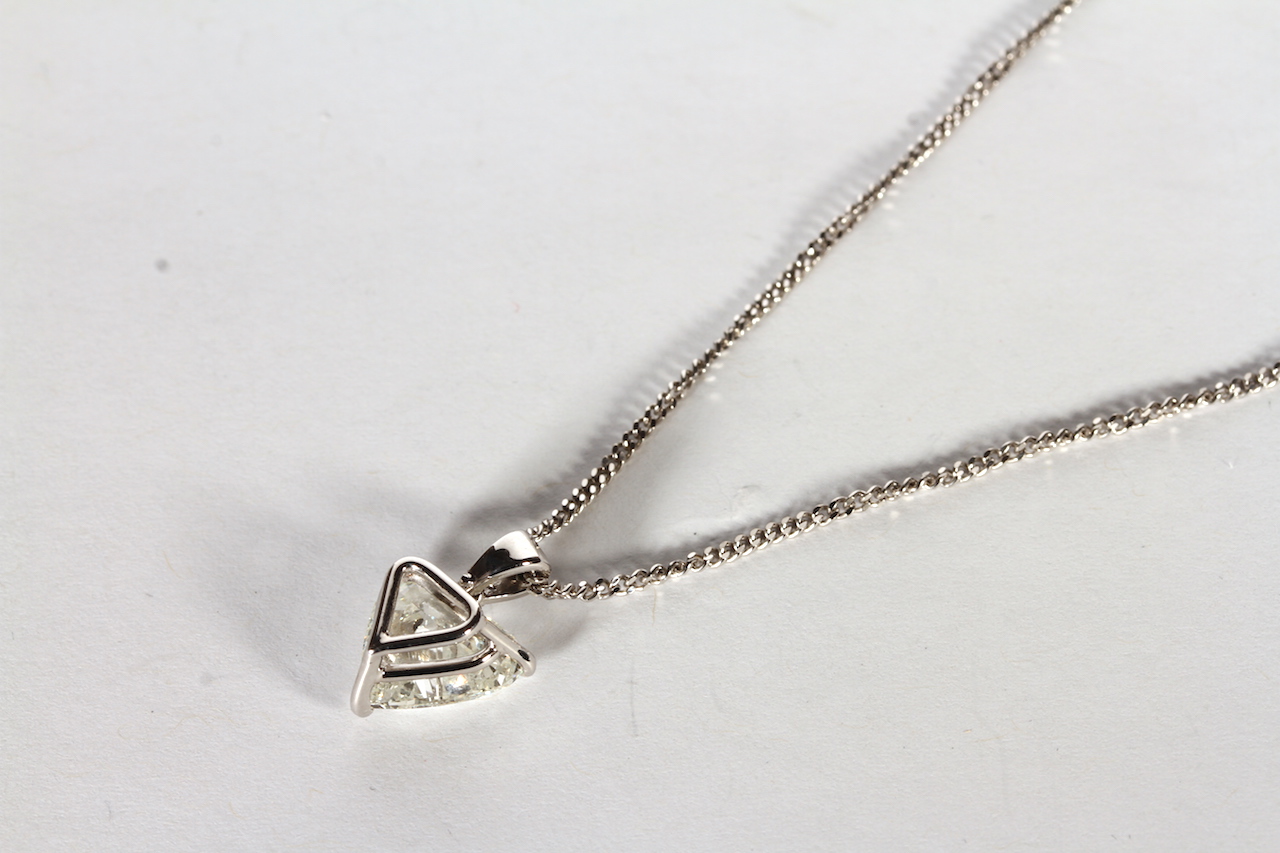 18CT WHITE GOLD DIAMOND HEART PENDANT,ESTIMATED AS 3.07CT TOTAL,colour J, clarity SI2, - Image 7 of 8