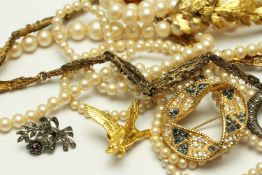 A SELECTION OF VINTAGE COSTUME JEWELLERY WITH WATCH, including garnet and white stone set brooch,two