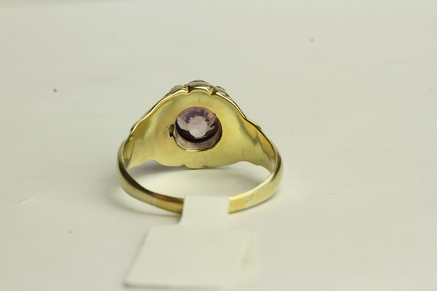 Pink Sapphire and Diamond Ring, set with a centre pink sapphire approximately 1.28ct, surrounded - Image 3 of 3