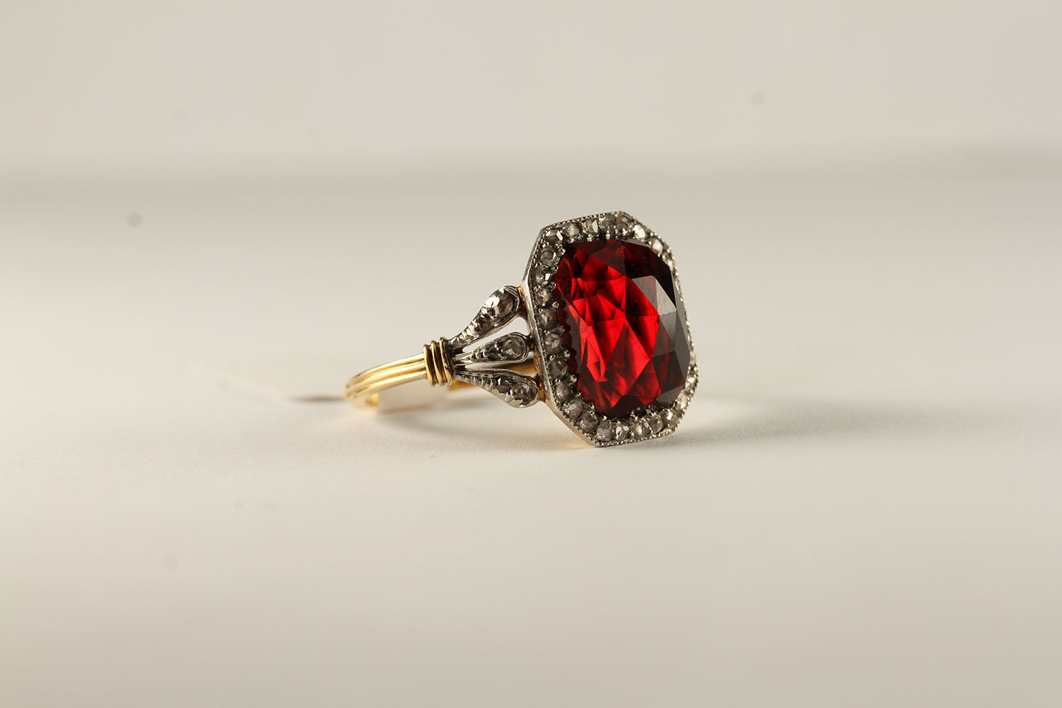 Fancy Garnet and Rose cut Diamond Ring, large faceted rectangular rose cut garnet to centre, 11x8. - Image 2 of 3